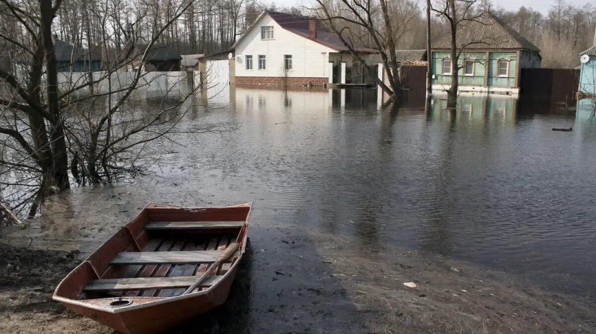 Затопленные деревни татарстана. Затопление деревни. Паводок фото. Зона подтопления казанское тюменская область. Поселок аки казань.