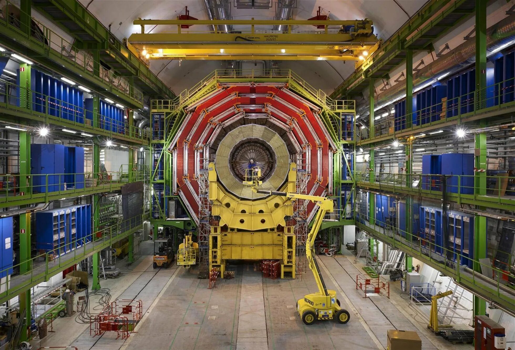 Большой адронный коллайдер ЦЕРН. ЦЕРН коллайдер экскурсия. Детектор адронного коллайдера. РБМК 1000.