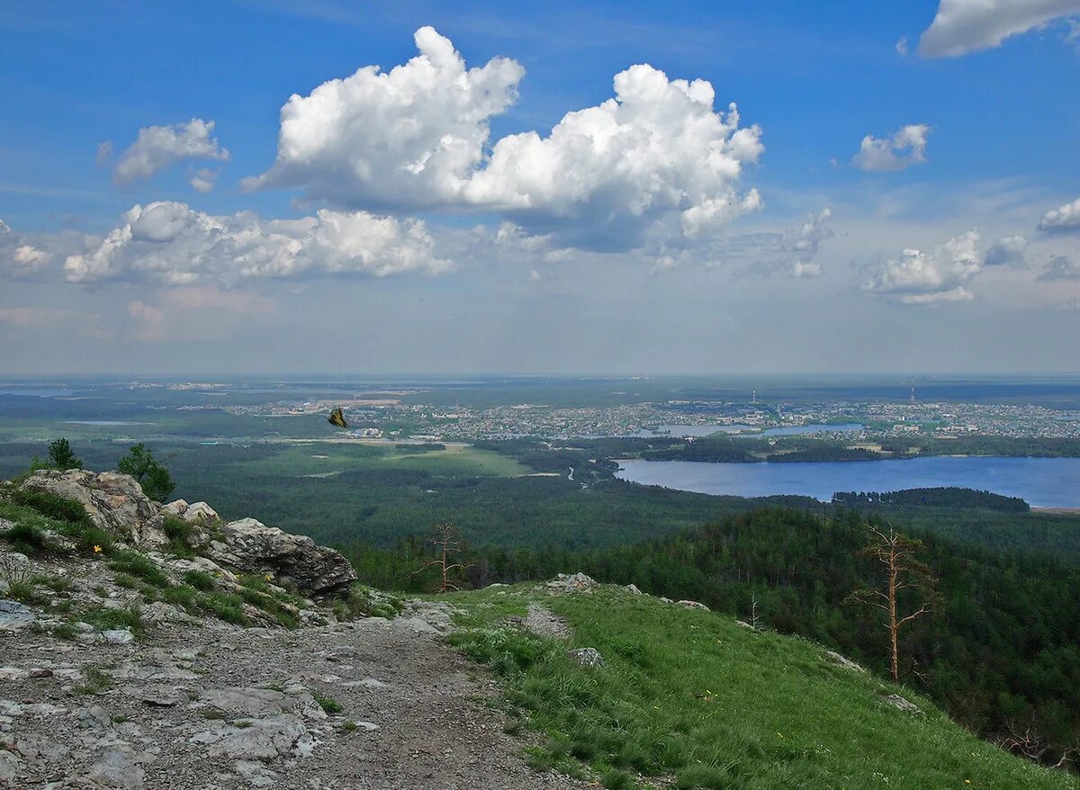 Гора сугомак челябинская область. Кыштым горы егоза и сугомак. Сугомак кыштым. Гора сугомак в кыштыме. Гора сугомак челябинская область.