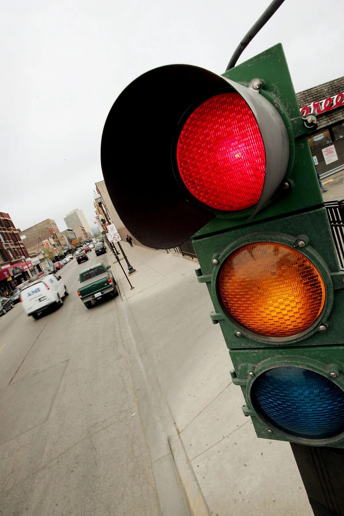 Я лечу на красный свет. Светофор в Берлине с 13 сигналами. Необычные светофоры. Красный светофор. Красный свет светофора.