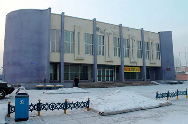 Свердловский дом культуры. Дк железнодорожников екатеринбург сцена. Дк свердловский правобережный. Дк совхозный екатеринбург. Дворец культуры свердловский красноярск.