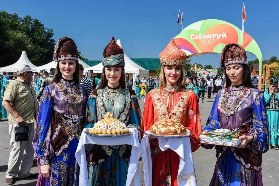 Сабантуй. Праздники татар. Праздник Сабантуй. Татарский Сабантуй. Какой завтра праздник у татар