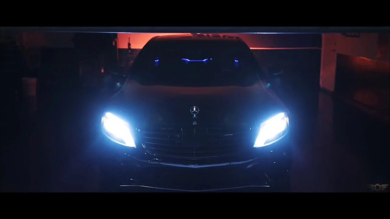 Песня фары speed up. Фары мерса в темноте. blacklist s63 amg showtime. мерседес поду седан поду хечбек.