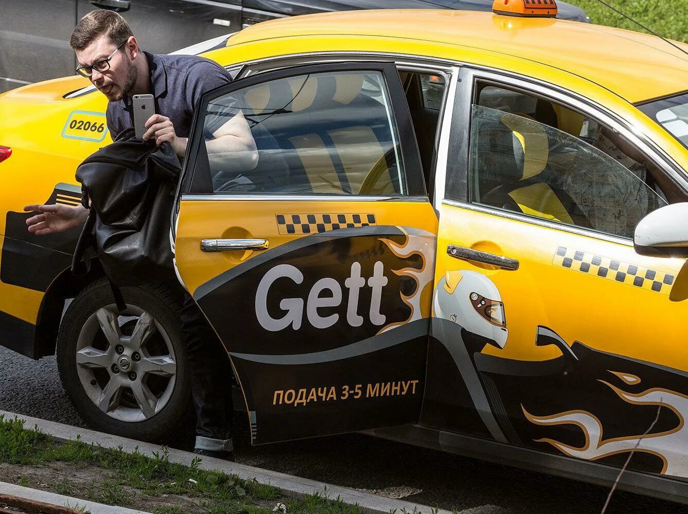 Gett такси. Такси gett москва. Машина gettaxi. Gett машины. Gett такси.