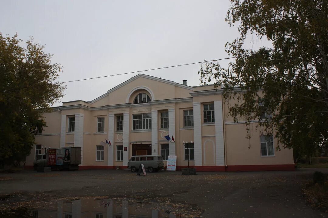 Дк славгород сайт. Гдк славгород. Славгород центр города. Дискотека в славгороде в гдк 2000 год. Гдк славгород.