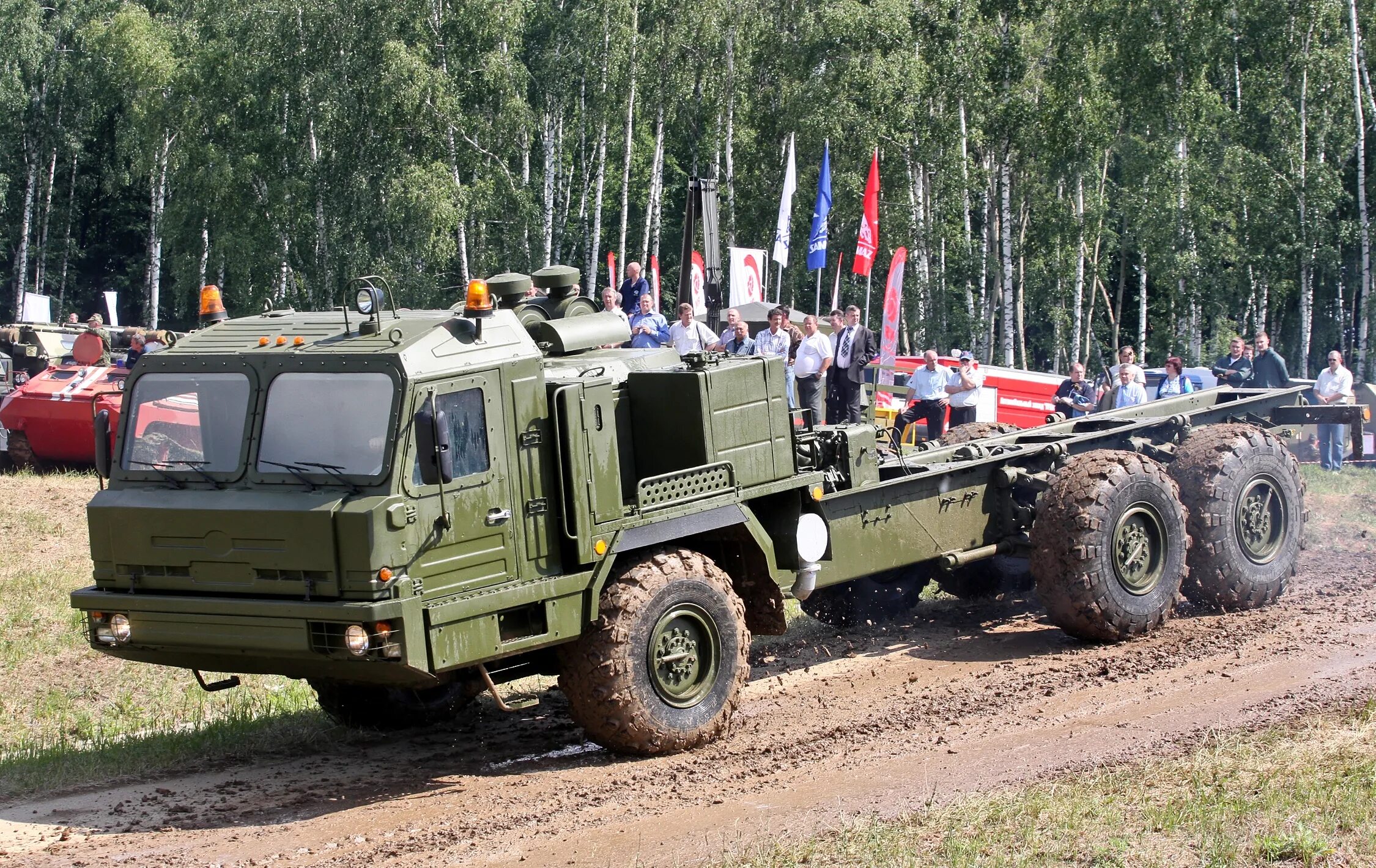 Шасси баз. Зрс с-350 витязь. Тягач баз-6909. Тягач баз-69096. Зенитная система с-350 "витязь".