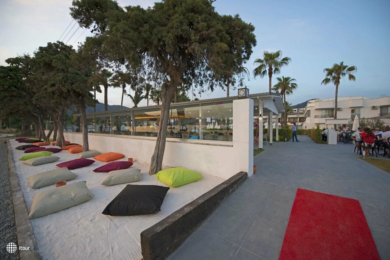 Voxx resort мармарис. Отель voxx resort мармарис. вокс мармарис бич резорт 5. voxx хисароню мармарис. отель в турции voxx resort 5*.