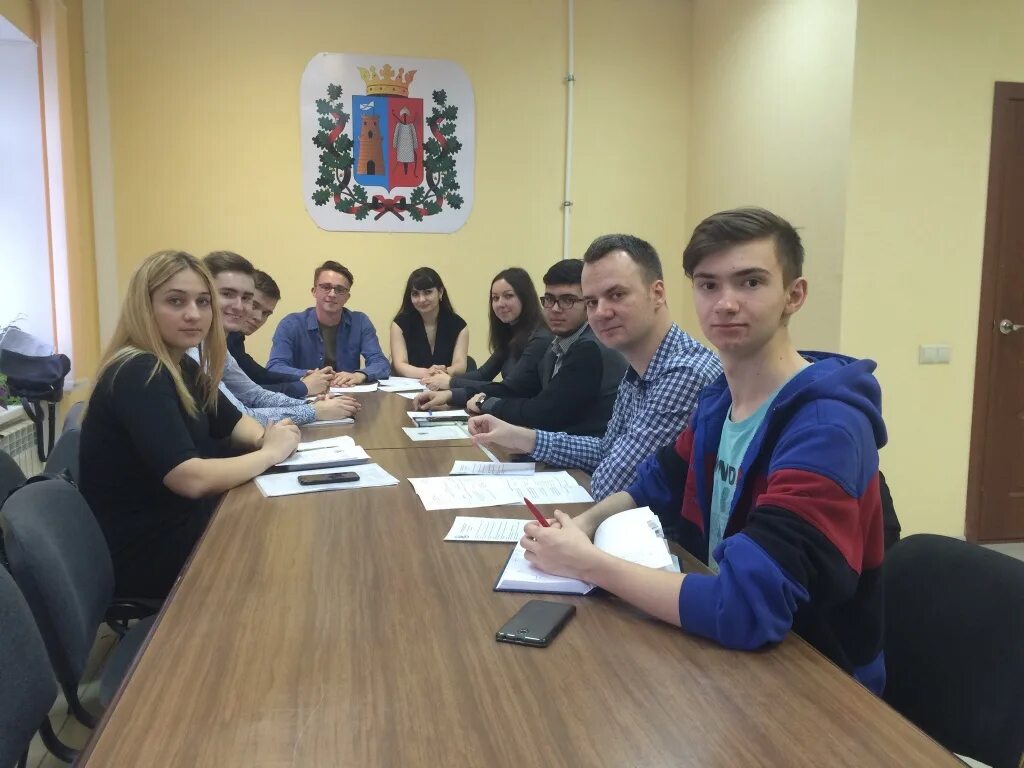 Южный федеральный университет ростов на дону внутри. Общественность ростов на дону. Факультет связи с общественностью. Ростов на дону люди. Насиление растова надану.