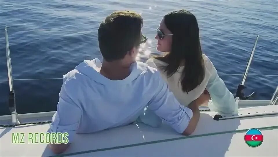 Случайная встреча гиф. Гудзь любовь 12. Дима из сериала место под солнцем. Любовь. Дима и марта место под солнцем.