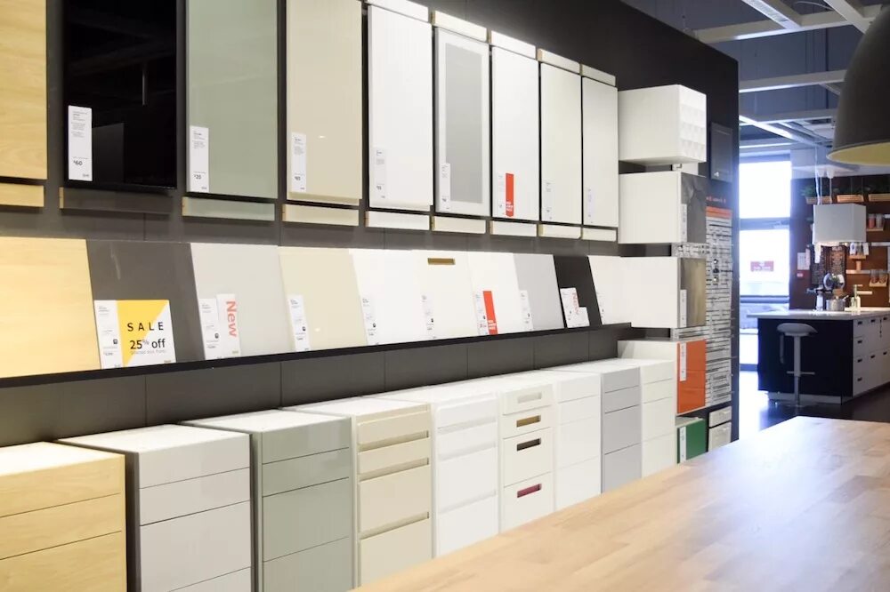 Кухня метод фасады. Икеа кухни метод фасады. voxtorp ikea фасады. ikea фасады для кухни. стойка для образцов кухонных фасадов.