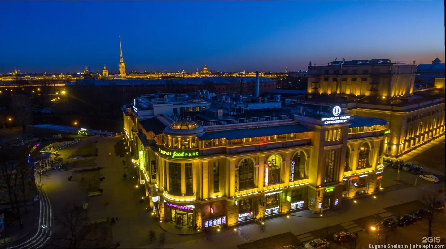 Великан парк санкт-петербург. Александровский парк 4к3. Великан парк спб. Великан парк кинотеатр спб. Птк александровский парк.