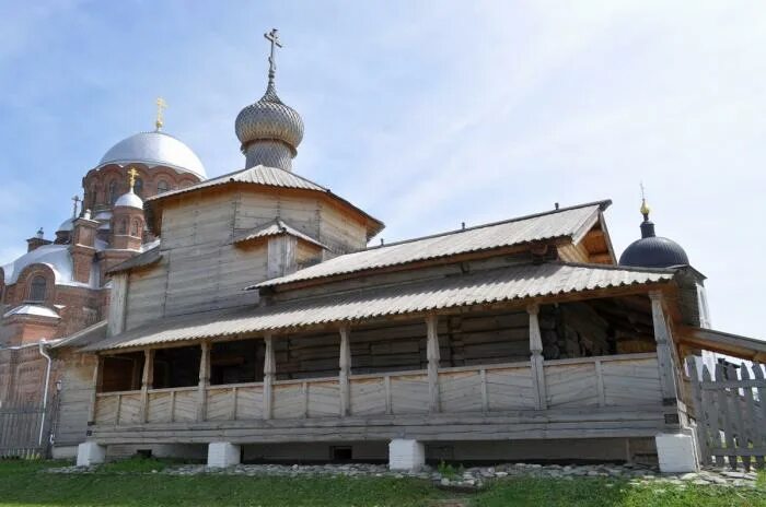 Фото: Церковь Сергия Радонежского, православный храм, Троицкая ул., 1, село Свия