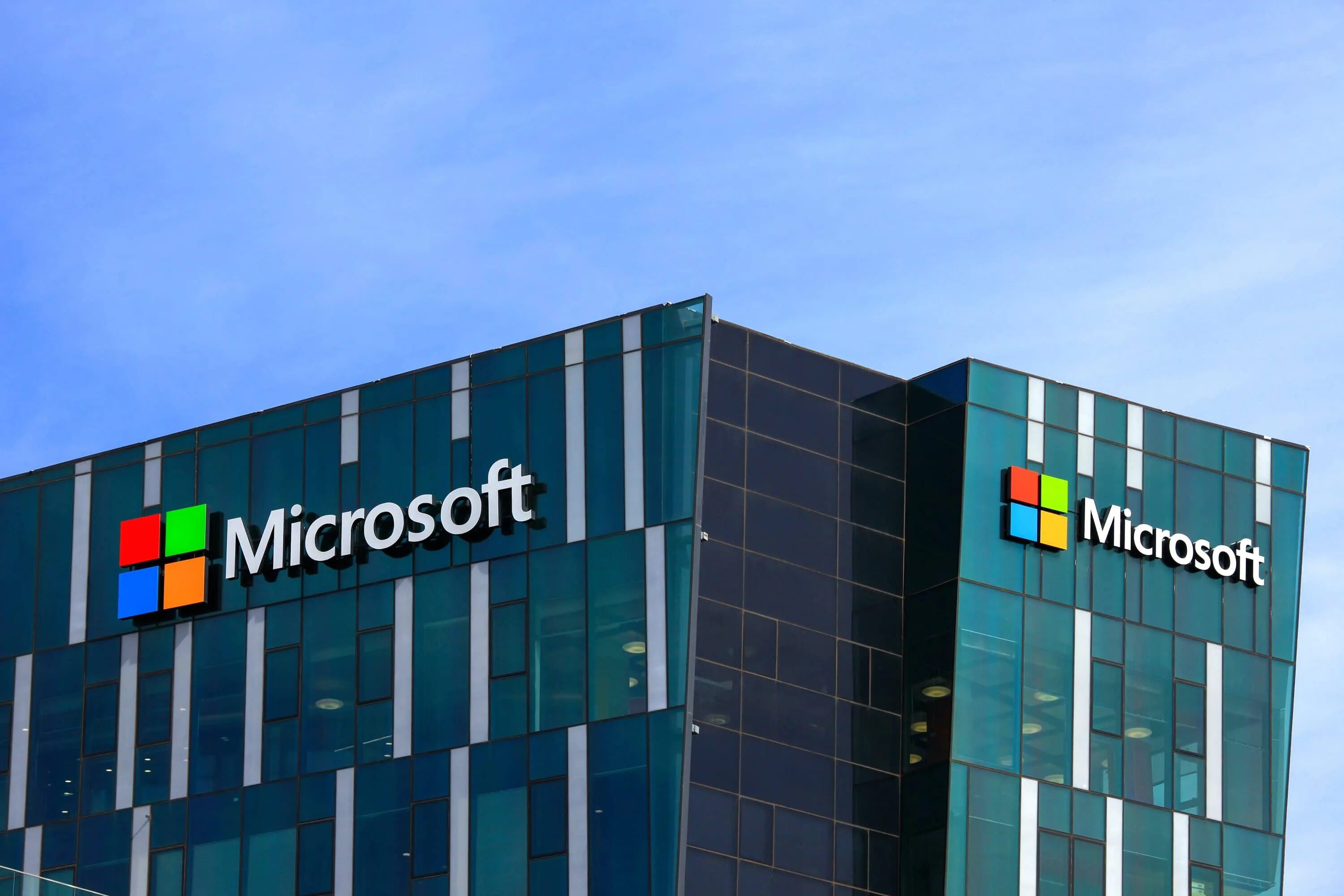 Main c microsoft. Майкрософт. компания майкрософт. корпорация microsoft. компания microsoft логотип.