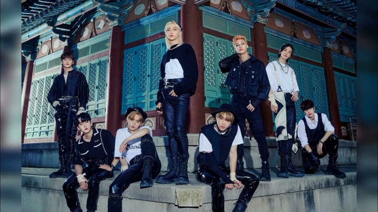 Super bowl stray kids песня. Stray kids. stray kids maniac фотосессия. stray kids thunderous. обои на рабочий стол stray kids thunderous арт.