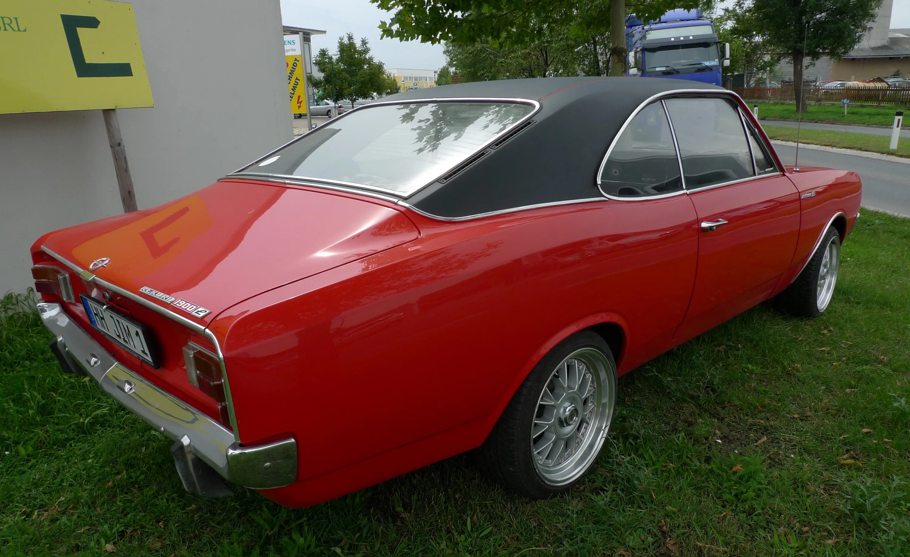 Опель рекорд купить. Opel Rekord 1900. Opel Rekord, 1967. Opel Rekord Coupe. Опель рекорд 69.