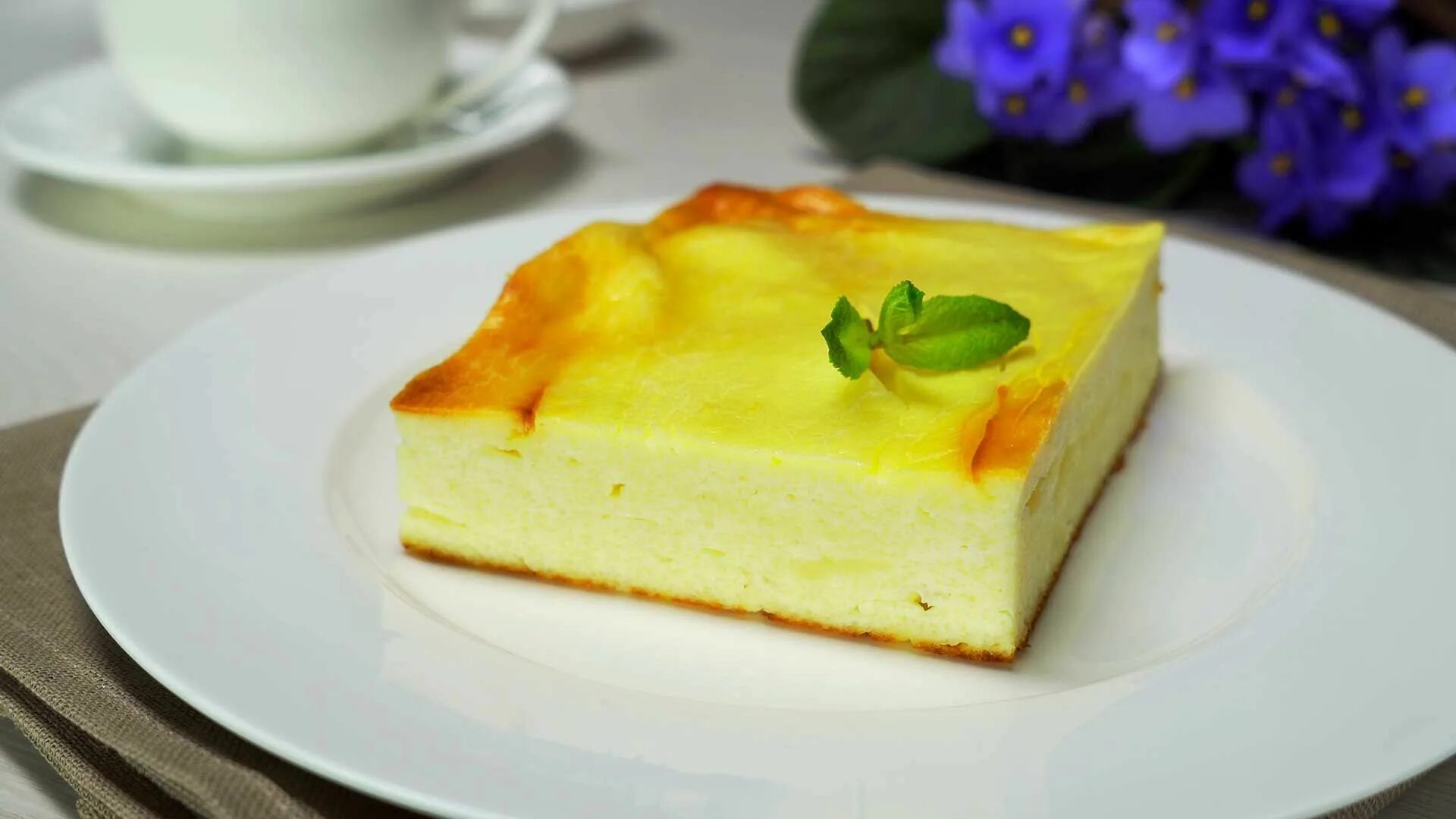 Пышная творожная запеканка с манкой и сметаной рецепт с фото пошагово