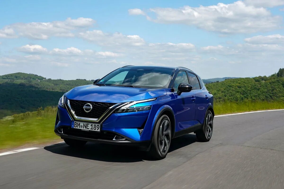 2013 Nissan Qashqai 2.0 CVT, 2-е поколение J11. Стоимость машины начинается от 1