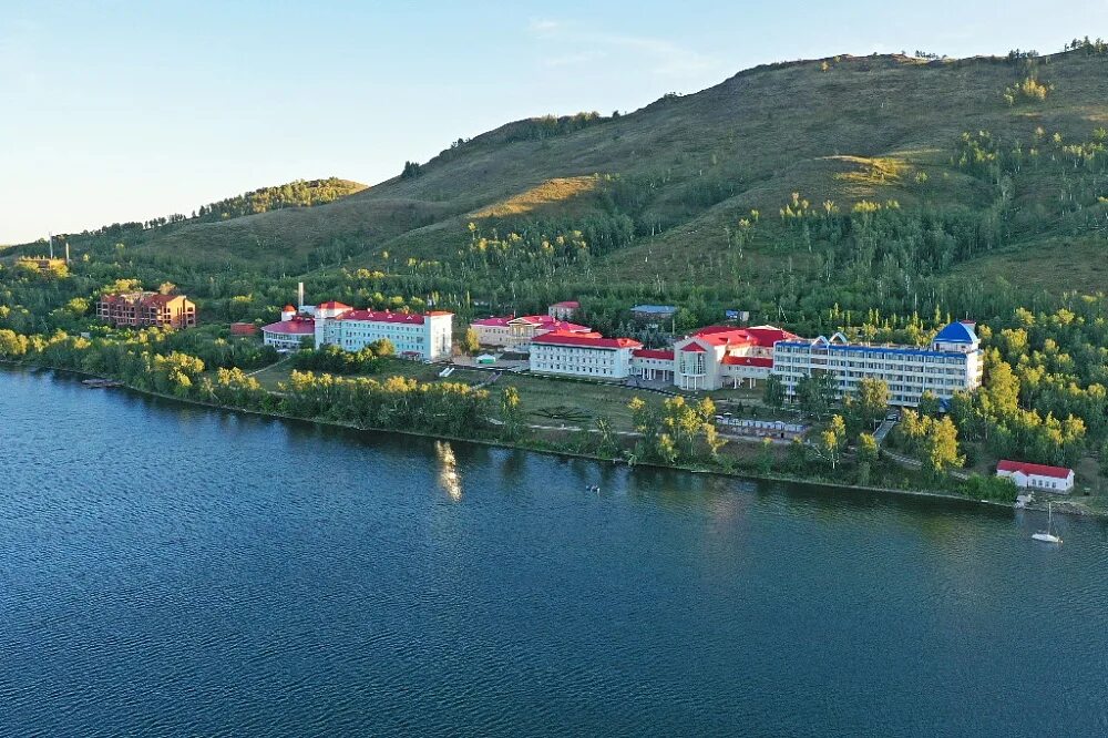 Отель Sunrise, Зелёная Поляна, Банное, цены от 3600 руб. 101Hotels.com