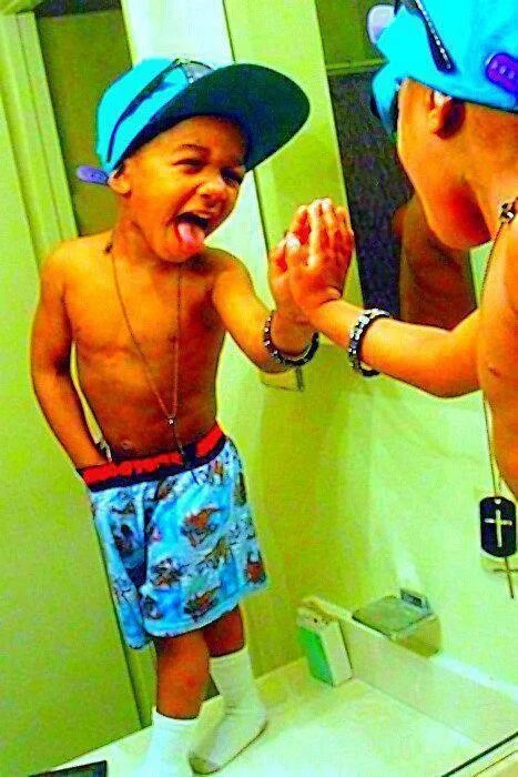 Little boys dicks. Филиппинские мальчики. Пацан freeballing. Luzga мальчики в лагере. Шорты для мальчика.