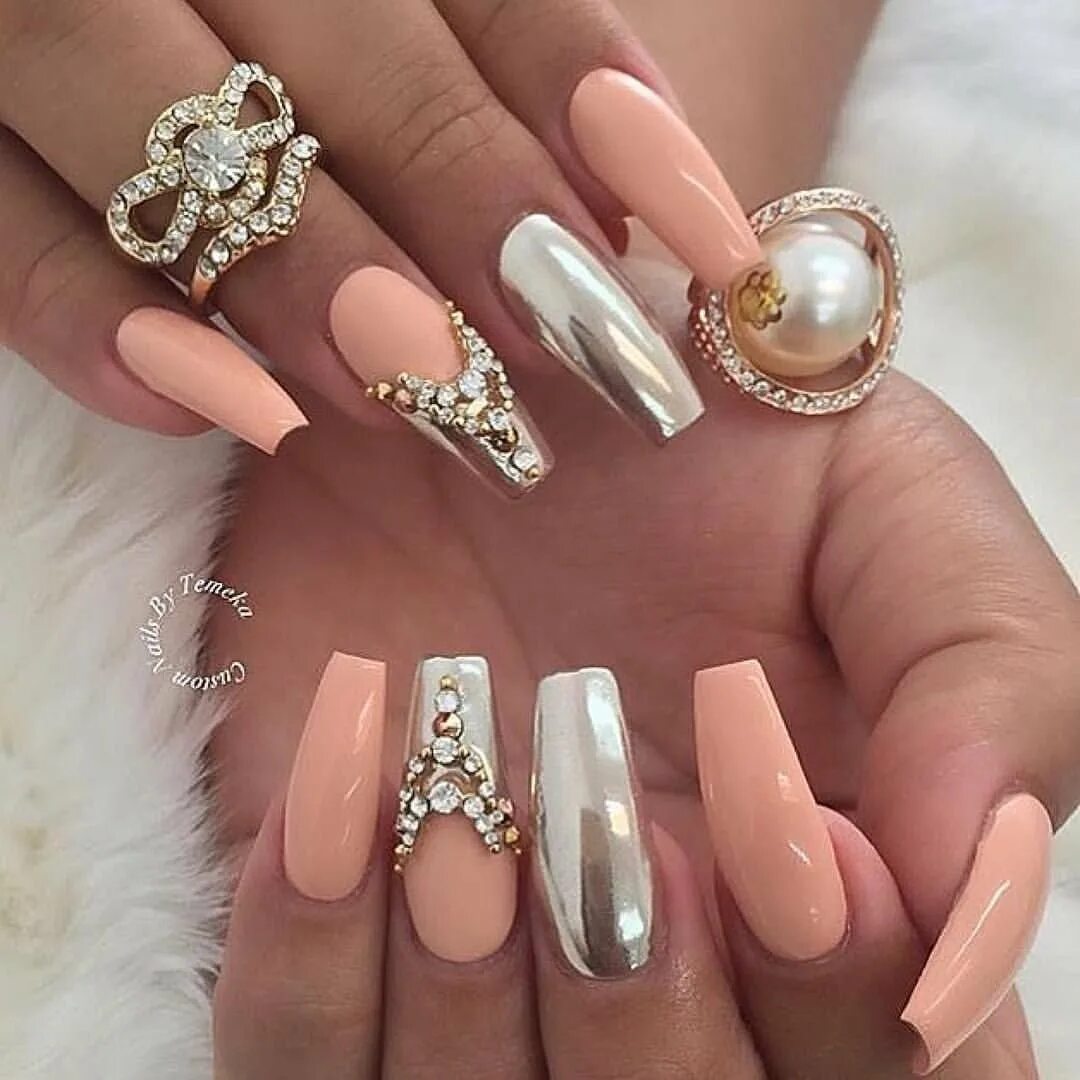Роскошный маникюр. Шикарные ногти. Золотые ногти. Роскошь маникюр. Бриллиантовые ногти.