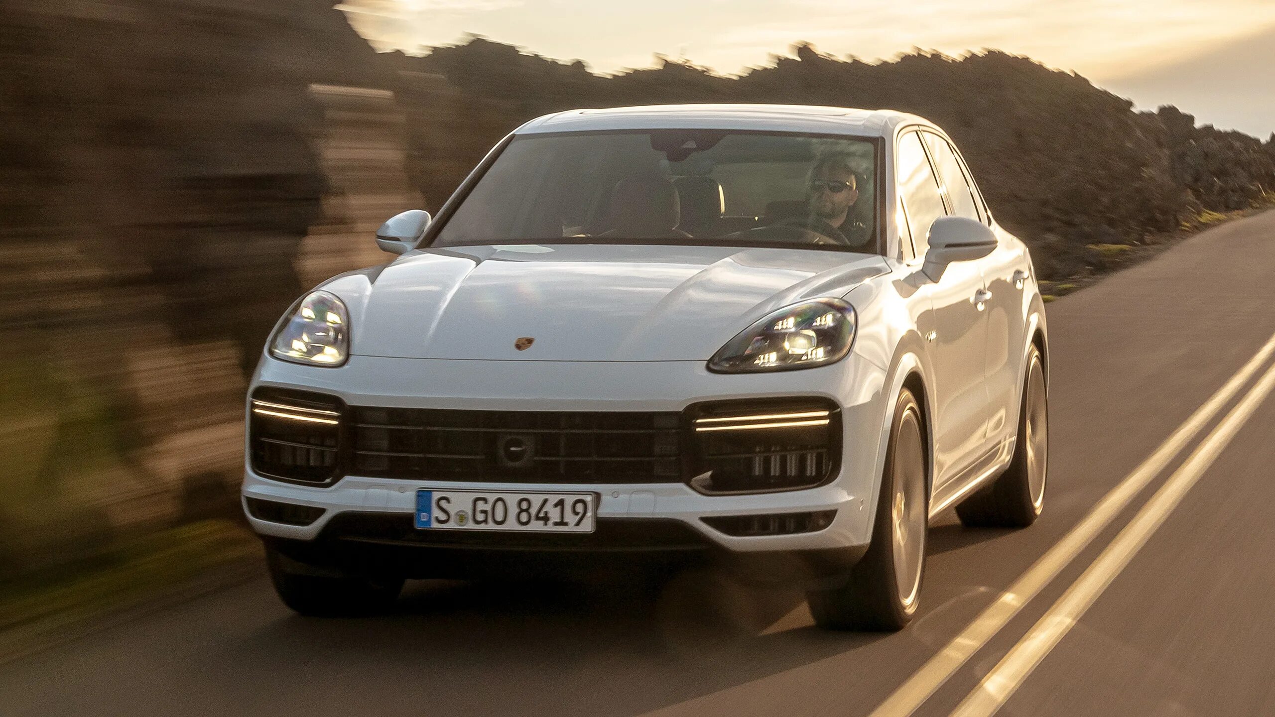 Порше Кайен 2020. Porsche Cayenne Turbo s 2020. Porsche Cayenne Turbo s e-Hybrid 2019. Порше Кайен гибрид 2020. Porsche cayenne hybrid