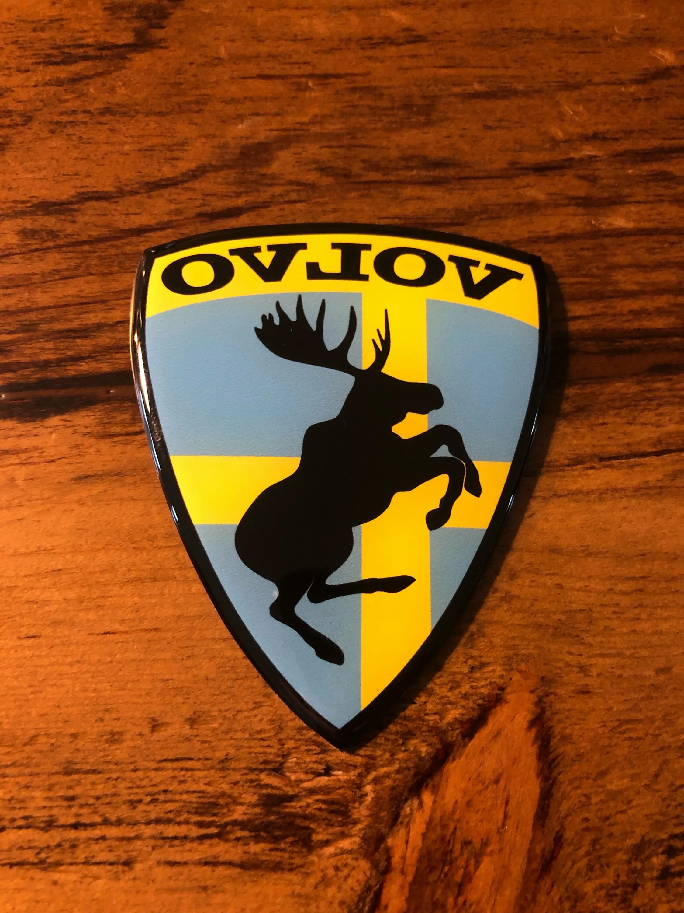 Вольво лось. Prancing Moose Volvo. Гарцующий Лось Вольво. Эмблема Лось Volvo. Наклейка Вольво Лось.