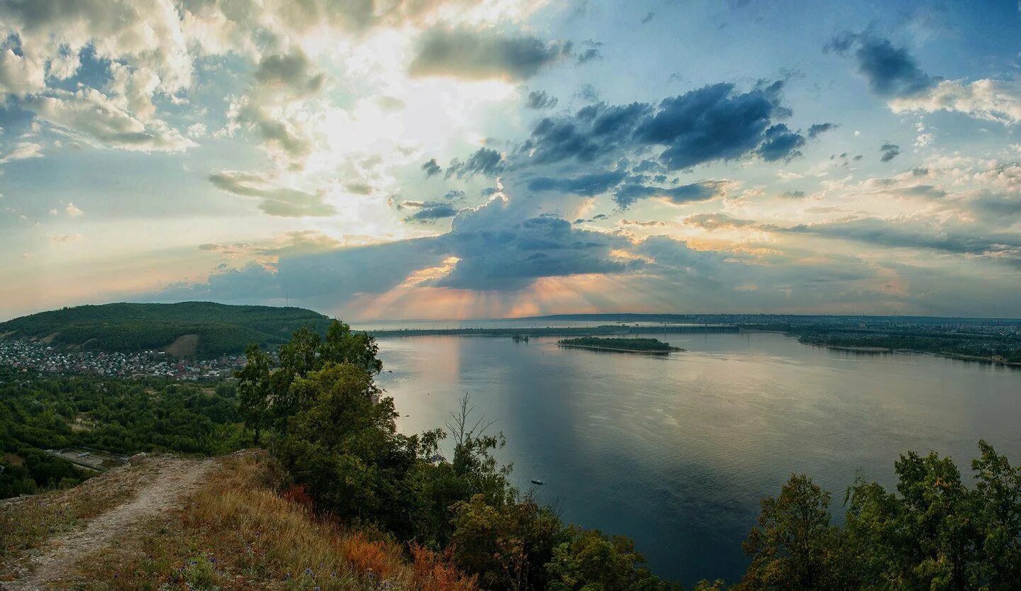 Тольятти Волга Жигулёвские горы. Самара природа Жигулевские горы. Природа Самарской области Жигулевские горы. Волга река Жигулевские горы.