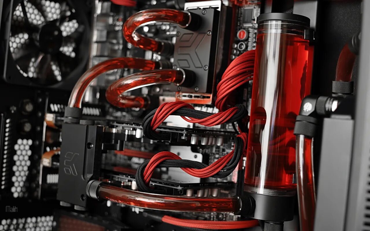 магазин кузовных запчастей. самые дорогие комплектующие. сборка пк амд. автомобиль в разборе. вторичные двигатели.