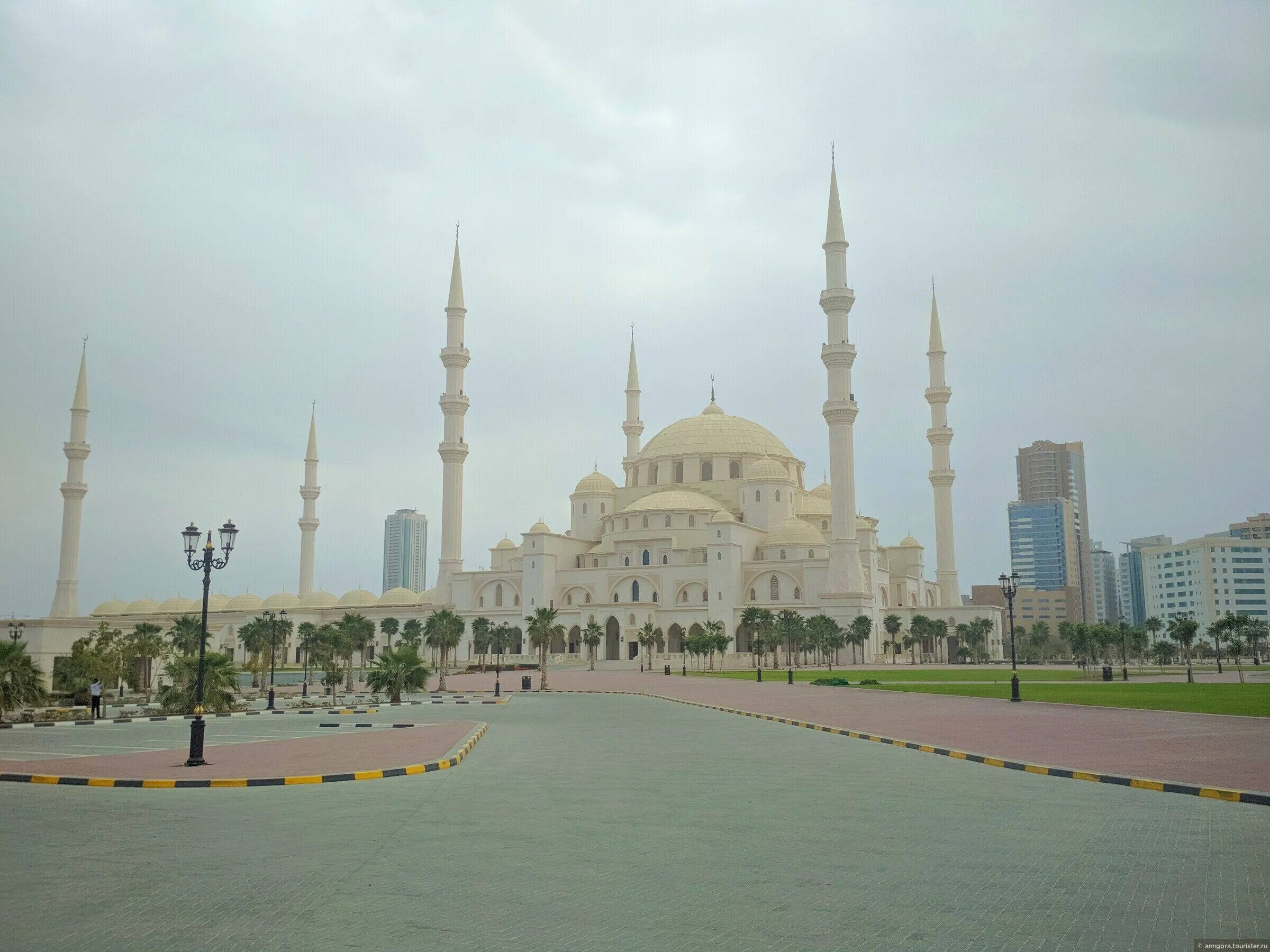 Al bidya mosque фуджейра. Мечеть шейха зайда фуджейра. Фуджейра мечеть заида. Фуджейра оаэ мечеть. Фуджейра мечеть шейха.