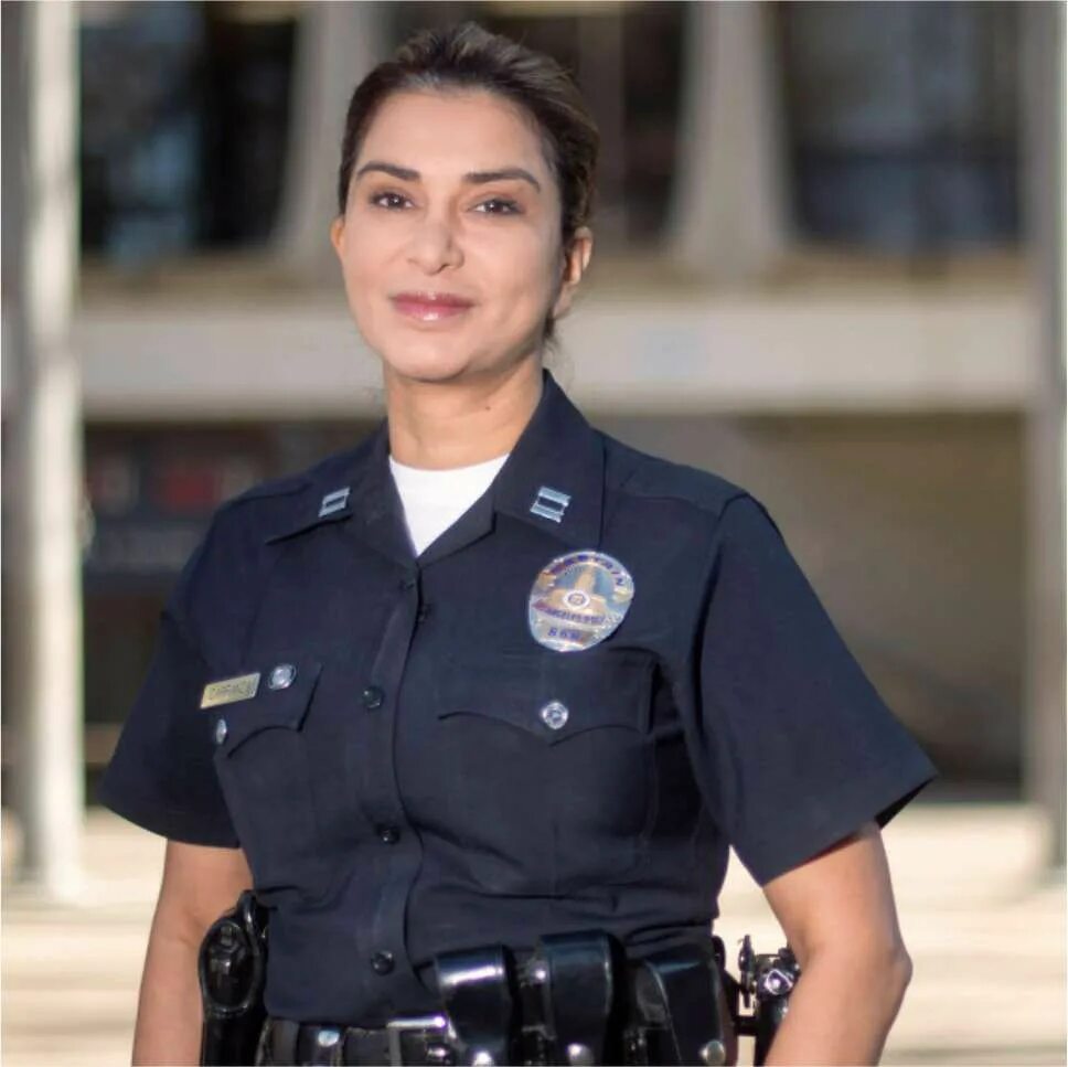 александра даддарио фбр. полиция девушки. Copy girl. мисси перегрим копы новобранцы. Copy girl.