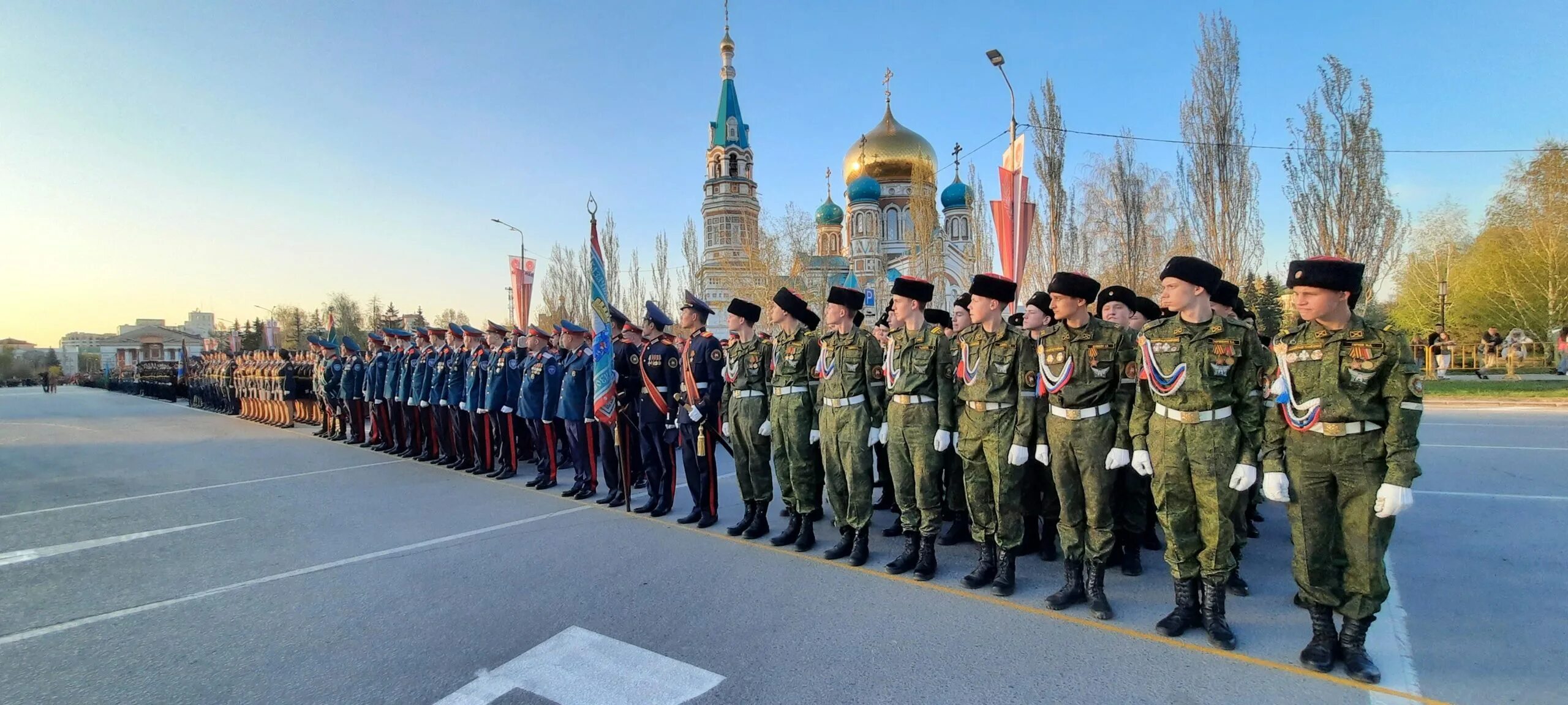 Репетиция парада побед ярославль 06. Города воинской славы в александровском саду. Вечный огонь александровский сад. День победы омск 2022. 05.