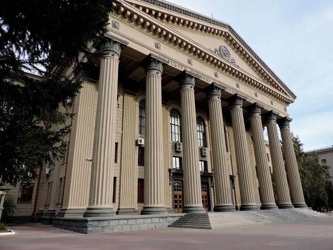 Впо сгупс. Впо сгупс. Государственный университет путей сообщения сгупс. Сгупс главный корпус. Сибирский государственный университет путей сообщения.