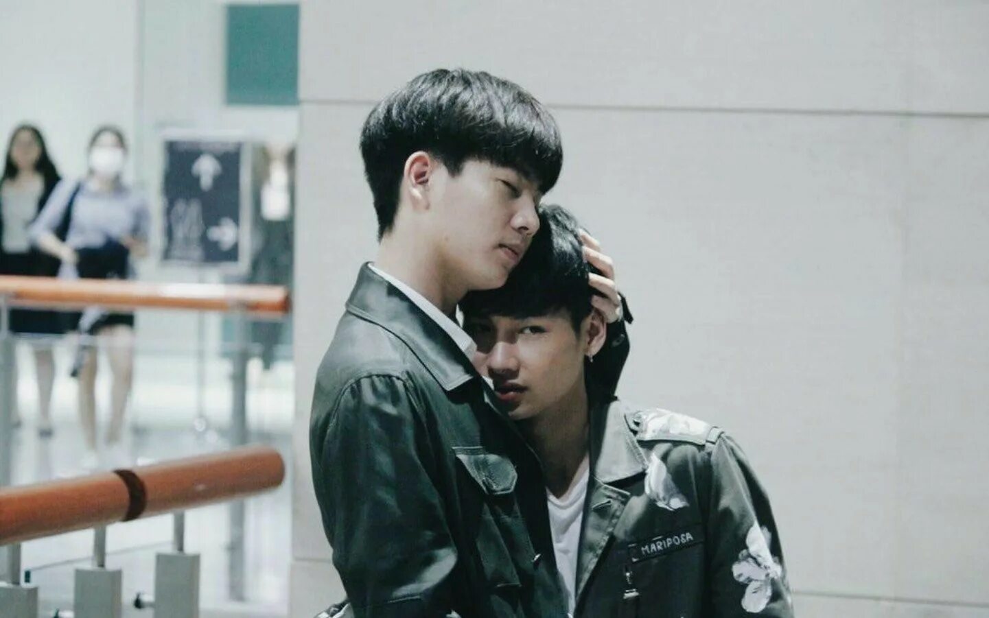 дорама теория любви кхай. пак хён-шик поцелуи. теория любви лакорн поцелуй. тайная любовь лакорн. теория любви дорама.