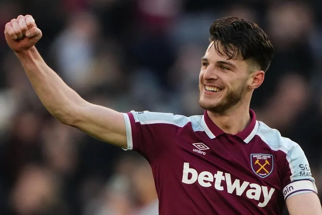 Деклан райс футболист 2022. Деклан райс ирландский футболист. Райс футболист. Declan rice вест хэм. Деклан футболист.