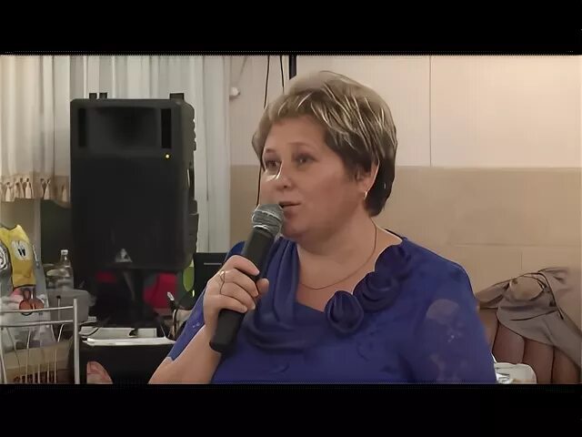 Уходит в дом чужой