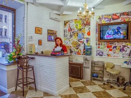 У ларисы маяковская