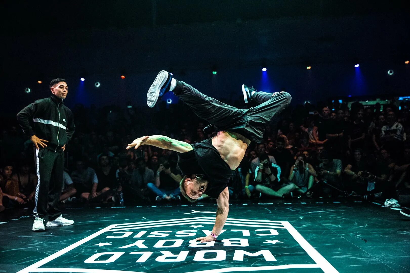 Якуб Орлинский брейк данс. Би бой брейк данс. Брейк данс Bboy. Клипы брейк данс