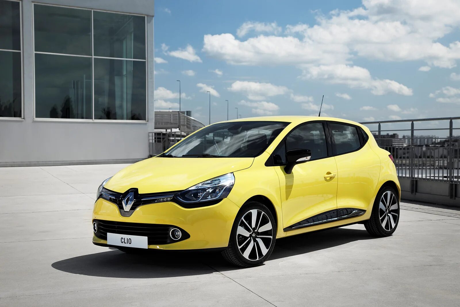 Renault производитель. Рено Клио 2013. Renault Clio 2012. Renault Clio RS 2013. Рено Клио 4.