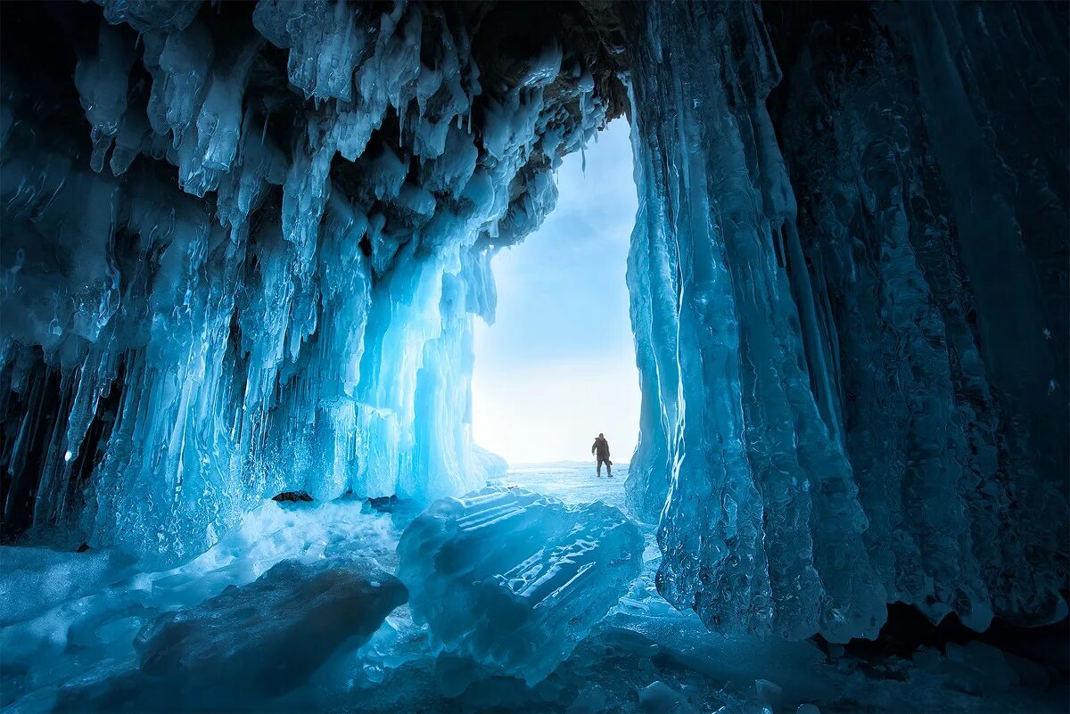 Ледяные гроты. Ледяные пещеры байкала. Ледяная пещера ольхон байкал. Ледяные гроты. Ледяная пещера ольхон байкал.