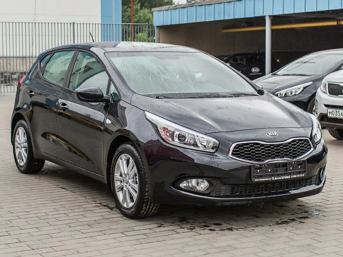 Kia Ceed 2016. Киа СИД 2 Рестайлинг. Киа СИД 2016 хэтчбек. Kia Ceed седан 2015.