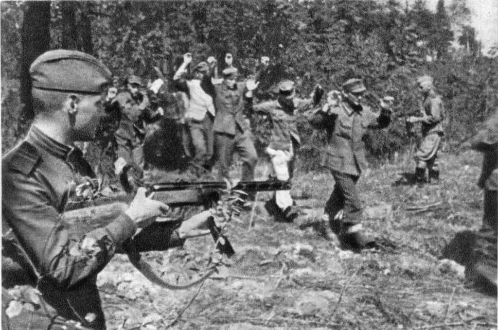 Финляндия прекратила военные действия против ссср. Пленные финские солдаты 1944. Пленные бойцы РККА В 1944 году. Финны 1941.