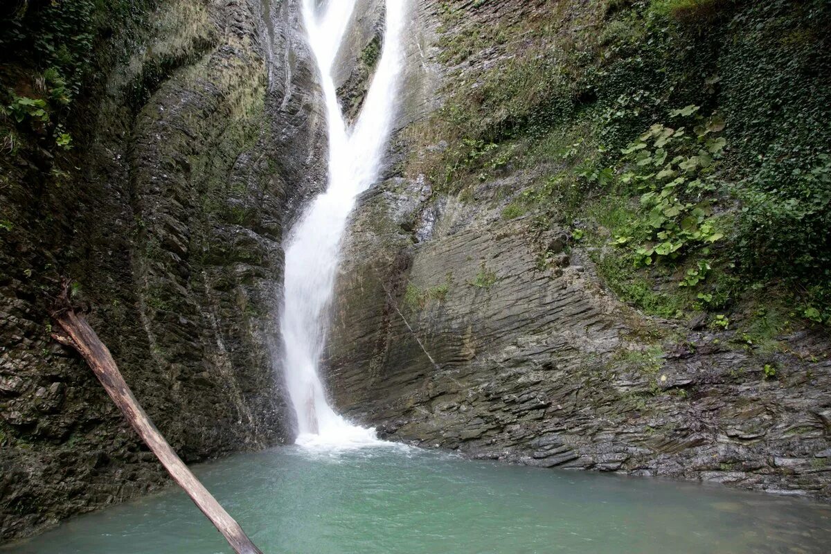 Агурские водопады краснодарский край. Агурский водопад Сочи. Национальный парк Агурские водопады. Агурские водопады Змейковские.