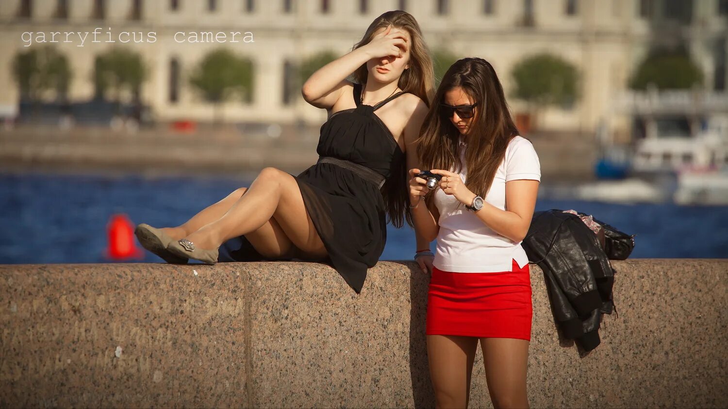 Девушка в Питере. Фотоохотник СПБ девушки. Три девушки в Питере. Фотомафия закрытые фото.