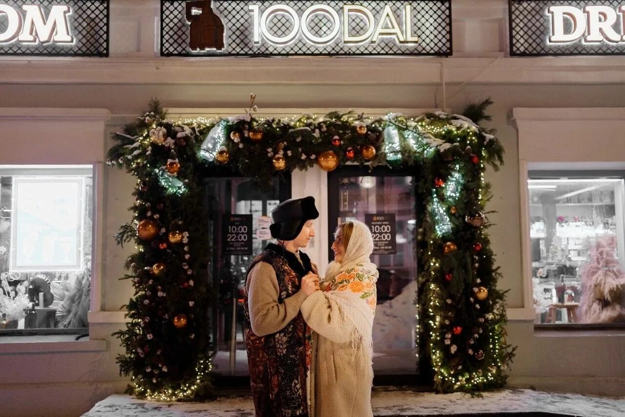 Ресторан мио казань. Ресторан адриана казань лучано. Новогодняя ночь в волгограде с программой 2022 рестораны 31 декабря. Ресторан ферма новогодняя обстановка. Ресторан гусь казань.