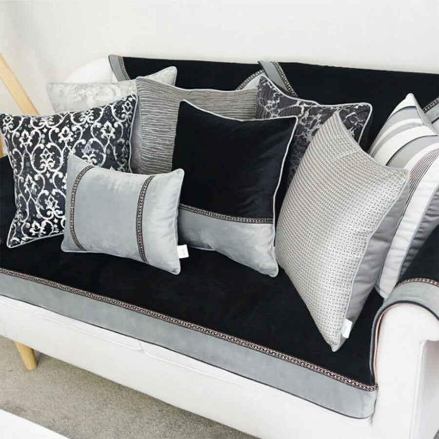 Фото дивана с подушками. Подушка для дивана. Стильные декоративные подушки. Подушки декоративные на диван. Дизайнерские декоративные подушки.