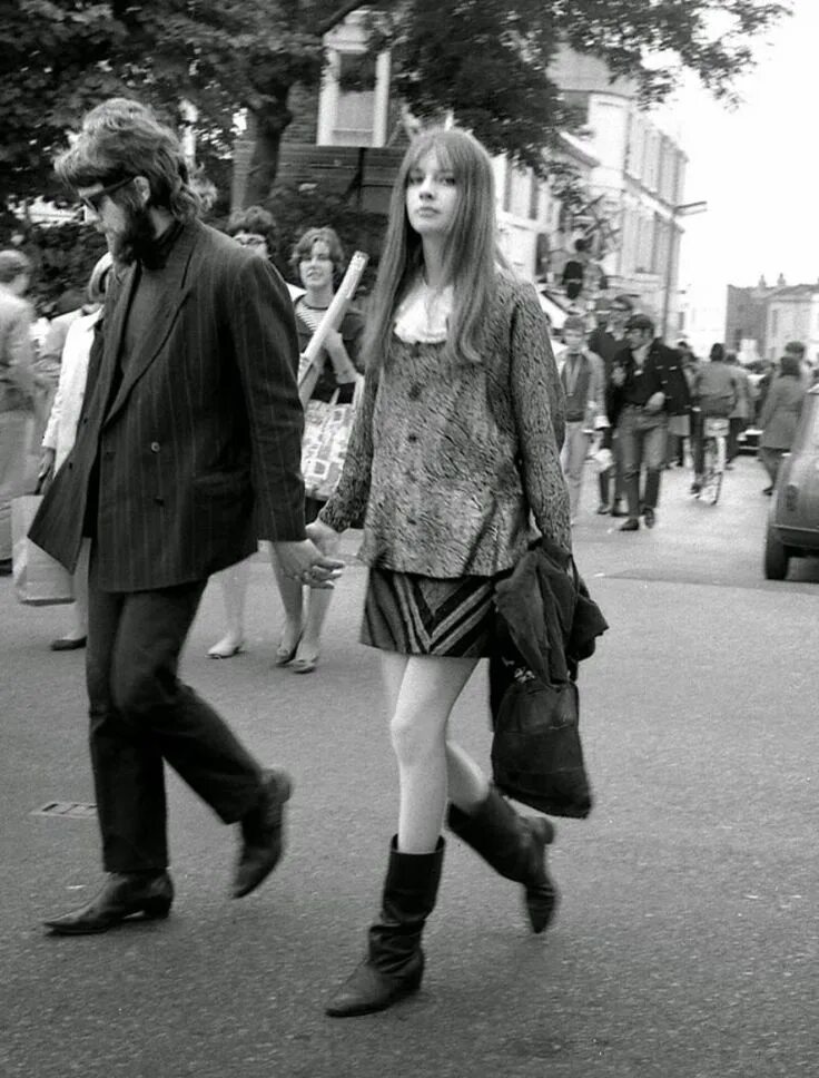 In her sixties. Твигги 60-е. Битлз 60 годов. Лондон 1970. In her sixties.
