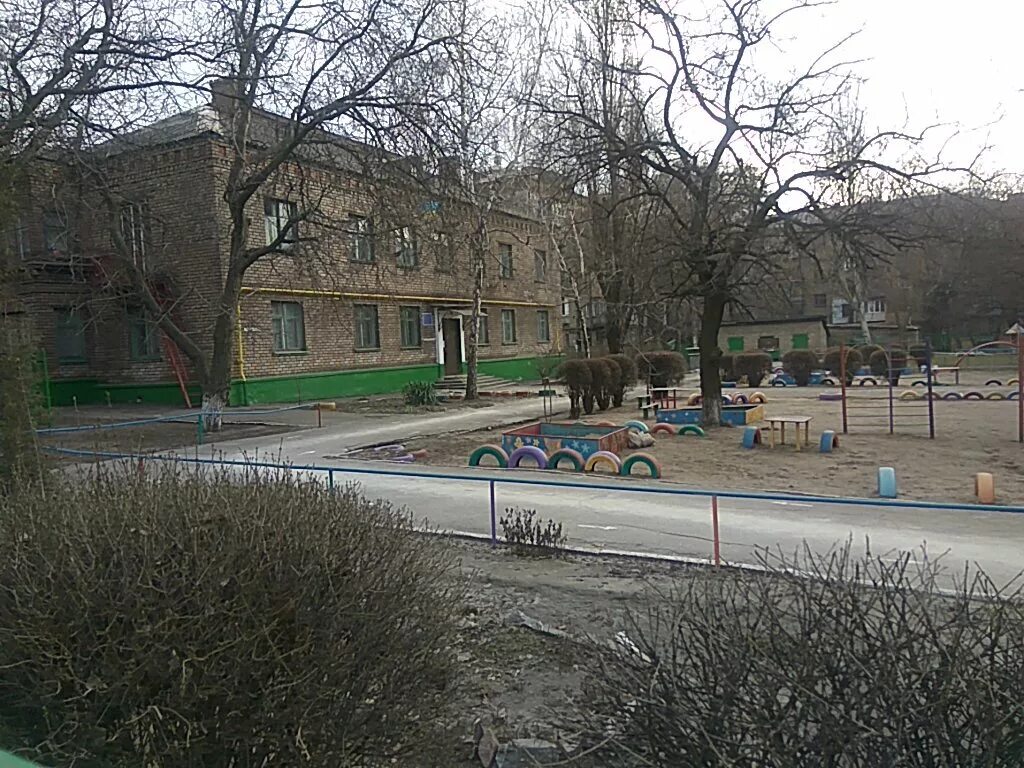 Капитошка челябинск. Городок на бульваре славы. Детские запорожье. Хрущёвки тоска. Детские запорожье.