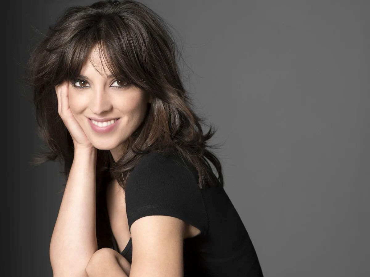 Каролина фото певицы в молодости. Карла диас. Каролина шух фото. Сколько лет каролине. Сколько лет каролине.