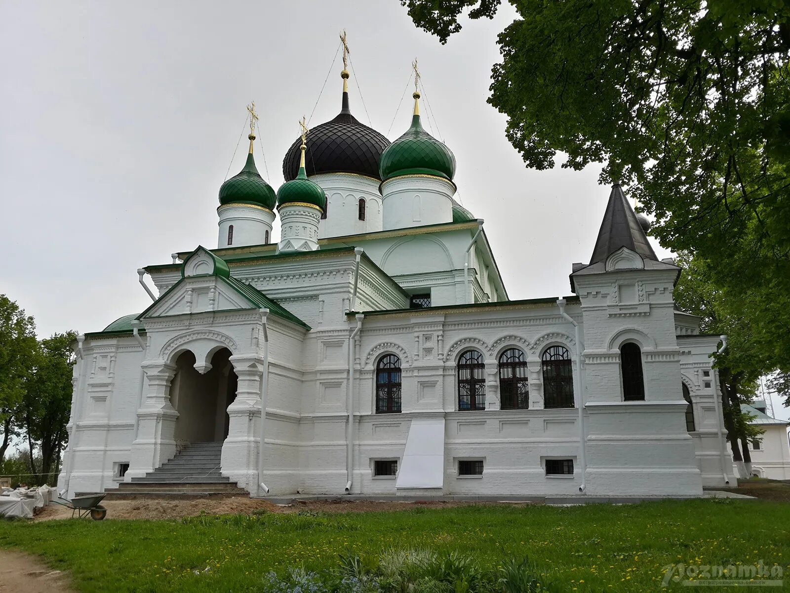 Какие города есть переславль. Феодоровский монастырь Переславль-Залесский. Феодоровский женский монастырь в Переславле-Залесском. Переславль-Залесский Переславский Федоровский женский монастырь. Женский монастырь — Феодоровский монастырь Переславль Залесский.