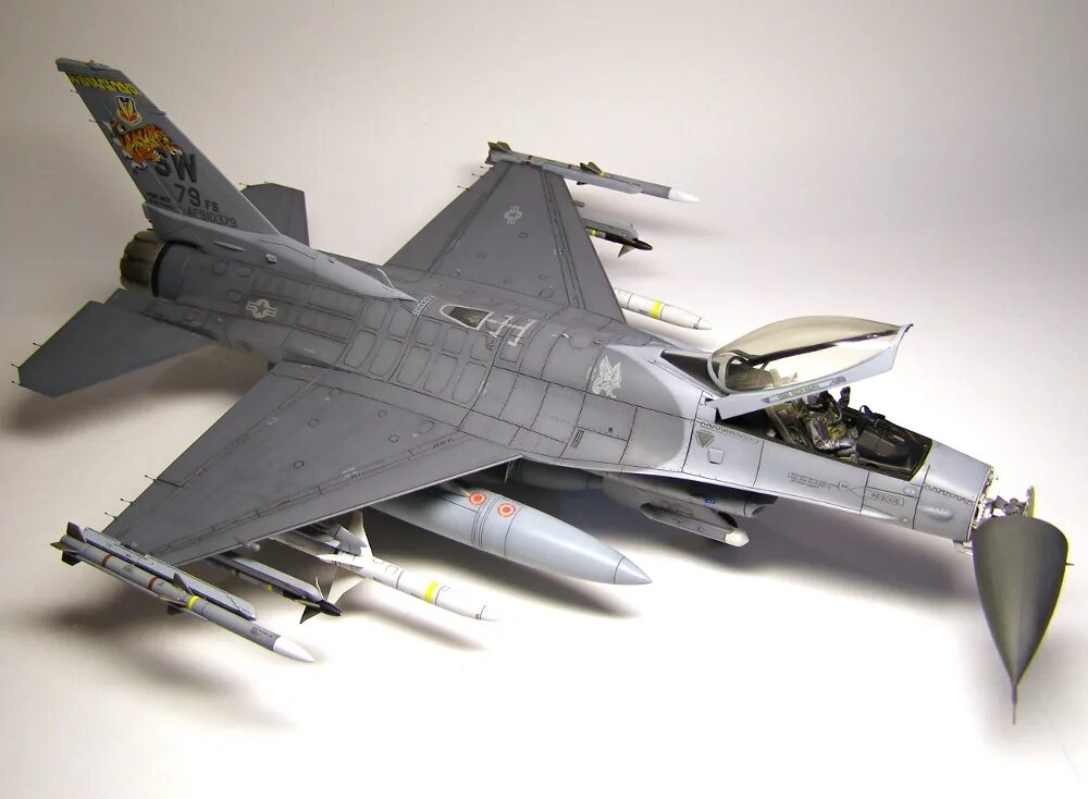 F 16 g 3. Tamiya 1/48 f-16 CJ. F16 Tamiya. Ф-16 блок 50 Тамия 1/48. F-16cj Block 50.